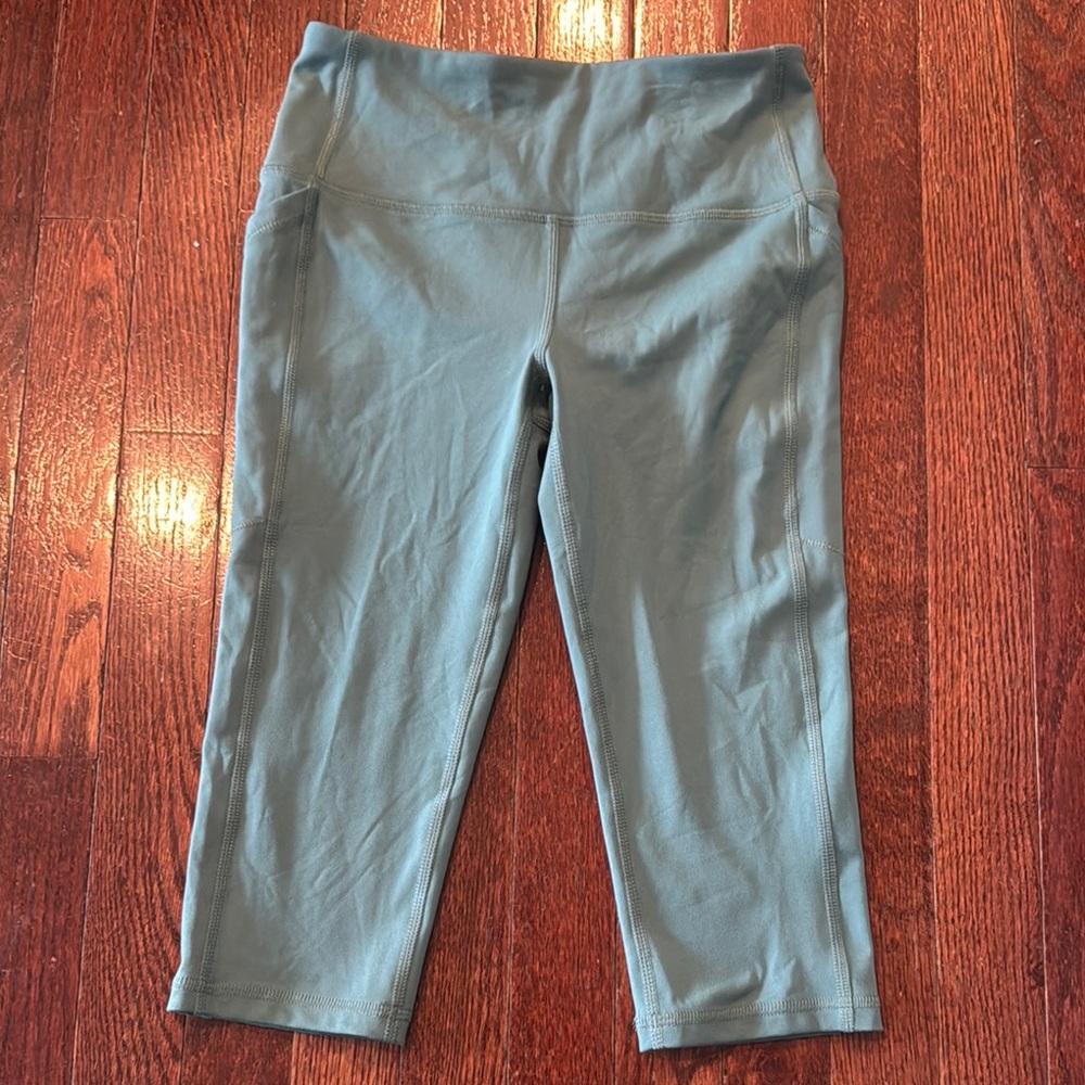 DSG Sea Green Active Crop Capri Leggings